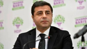 akpli vekilden carpici demirtas cikisi surece faydasi olur EF8dWxJb.jpg